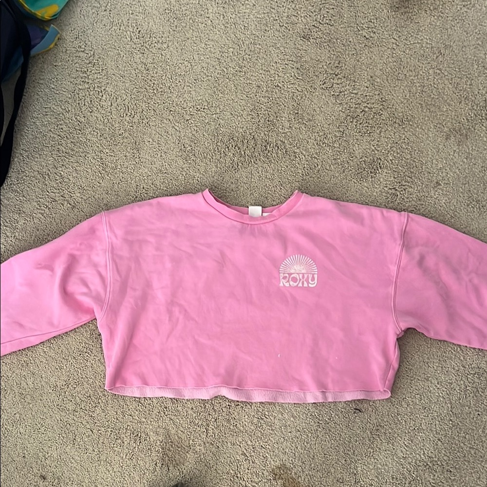 Roxy Pink Casual Sweatshirt cropped fits like a small